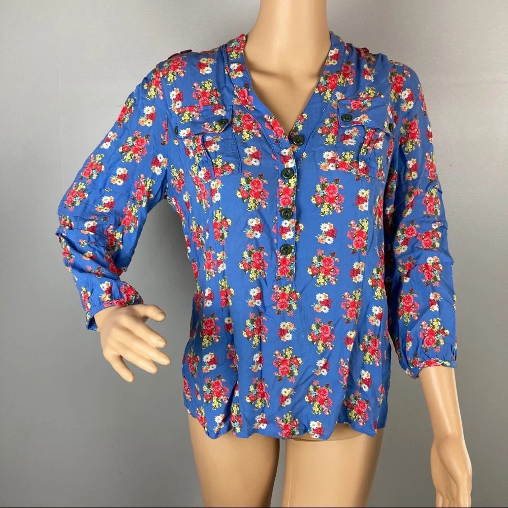 Matilda Jane Women's Small Blue Floral Blouse Top 3/4 Length Sleeve V-Neck